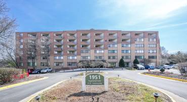 1951 SAGEWOOD LN #14, RESTON, Virginia 20191, 1 Bedroom Bedrooms, 5 Rooms Rooms,1 BathroomBathrooms,Residential,For sale,1951 SAGEWOOD LN #14,VAFX2225928 MLS # VAFX2225928