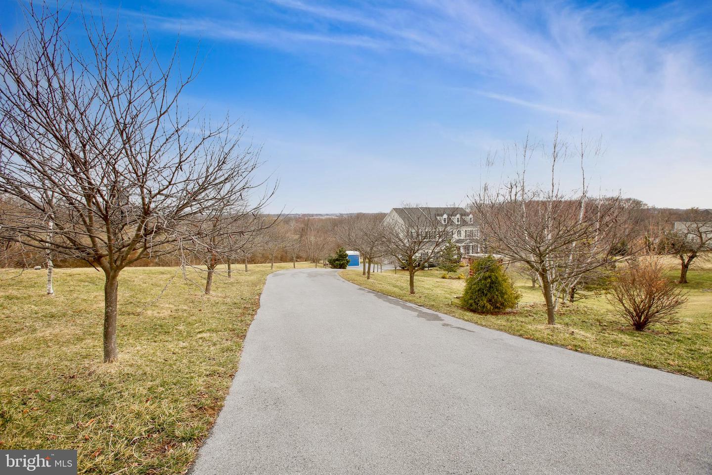 18580 WILD RASPBERRY DR, PURCELLVILLE, Virginia 20132, 5 Bedrooms Bedrooms, ,4 BathroomsBathrooms,Residential,For sale,18580 WILD RASPBERRY DR,VALO2090500 MLS # VALO2090500