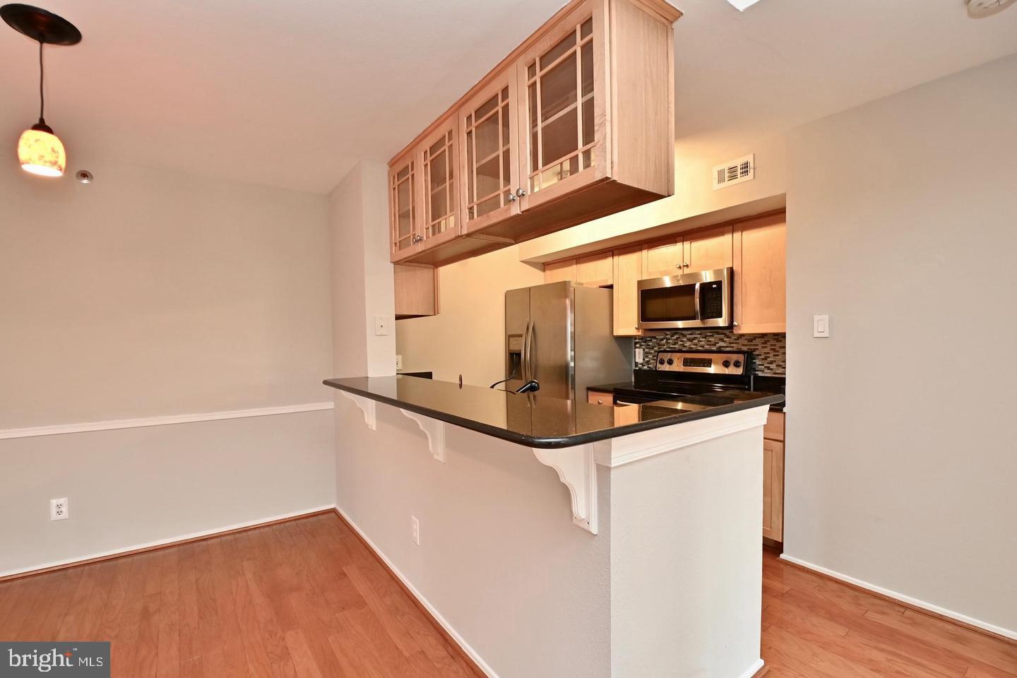 3315 WYNDHAM CIR #4236, ALEXANDRIA, Virginia 22302, 2 Bedrooms Bedrooms, ,2 BathroomsBathrooms,Residential,For sale,3315 WYNDHAM CIR #4236,VAAX2042540 MLS # VAAX2042540