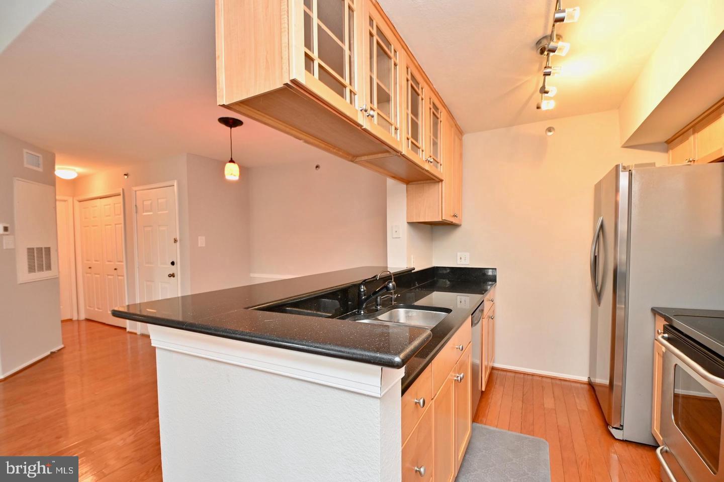 3315 WYNDHAM CIR #4236, ALEXANDRIA, Virginia 22302, 2 Bedrooms Bedrooms, ,2 BathroomsBathrooms,Residential,For sale,3315 WYNDHAM CIR #4236,VAAX2042540 MLS # VAAX2042540