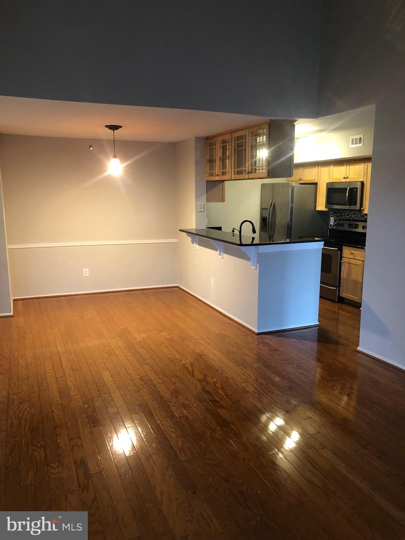 3315 WYNDHAM CIR #4236, ALEXANDRIA, Virginia 22302, 2 Bedrooms Bedrooms, ,2 BathroomsBathrooms,Residential,For sale,3315 WYNDHAM CIR #4236,VAAX2042540 MLS # VAAX2042540