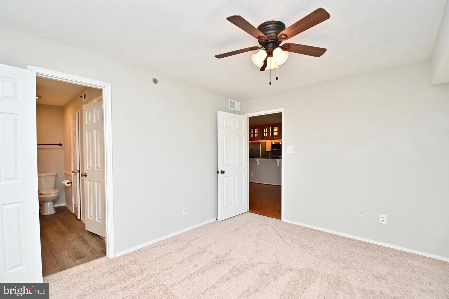 3315 WYNDHAM CIR #4236, ALEXANDRIA, Virginia 22302, 2 Bedrooms Bedrooms, ,2 BathroomsBathrooms,Residential,For sale,3315 WYNDHAM CIR #4236,VAAX2042540 MLS # VAAX2042540