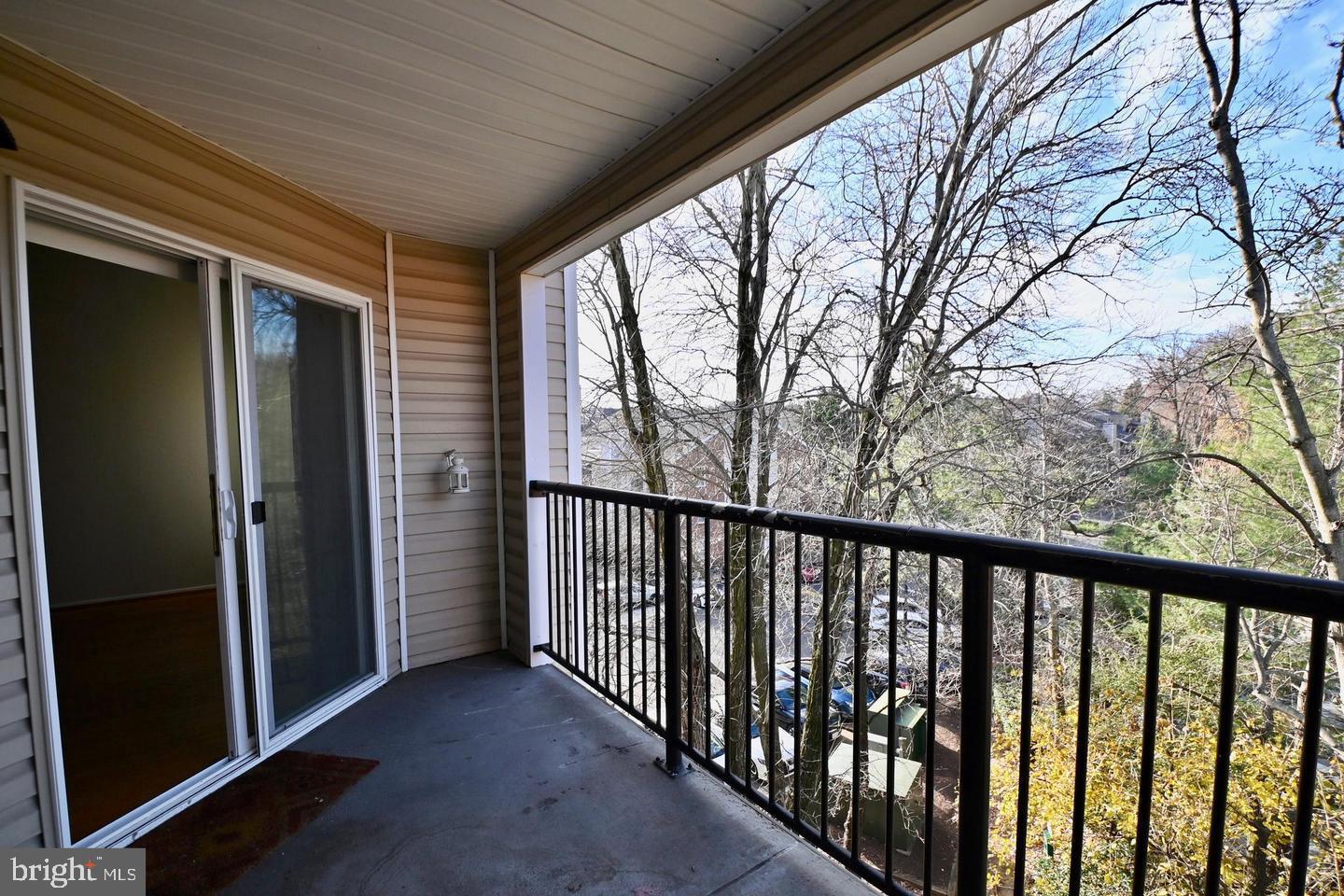 3315 WYNDHAM CIR #4236, ALEXANDRIA, Virginia 22302, 2 Bedrooms Bedrooms, ,2 BathroomsBathrooms,Residential,For sale,3315 WYNDHAM CIR #4236,VAAX2042540 MLS # VAAX2042540
