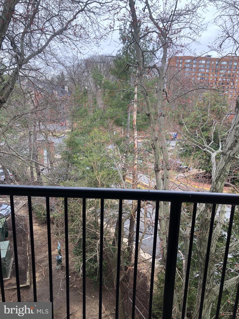 3315 WYNDHAM CIR #4236, ALEXANDRIA, Virginia 22302, 2 Bedrooms Bedrooms, ,2 BathroomsBathrooms,Residential,For sale,3315 WYNDHAM CIR #4236,VAAX2042540 MLS # VAAX2042540