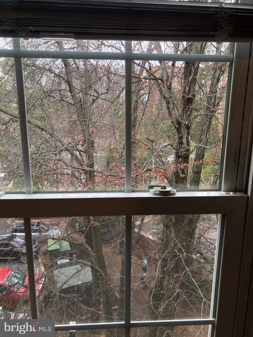 3315 WYNDHAM CIR #4236, ALEXANDRIA, Virginia 22302, 2 Bedrooms Bedrooms, ,2 BathroomsBathrooms,Residential,For sale,3315 WYNDHAM CIR #4236,VAAX2042540 MLS # VAAX2042540