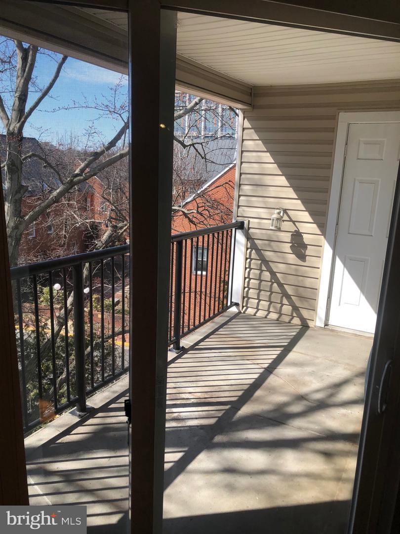 3315 WYNDHAM CIR #4236, ALEXANDRIA, Virginia 22302, 2 Bedrooms Bedrooms, ,2 BathroomsBathrooms,Residential,For sale,3315 WYNDHAM CIR #4236,VAAX2042540 MLS # VAAX2042540