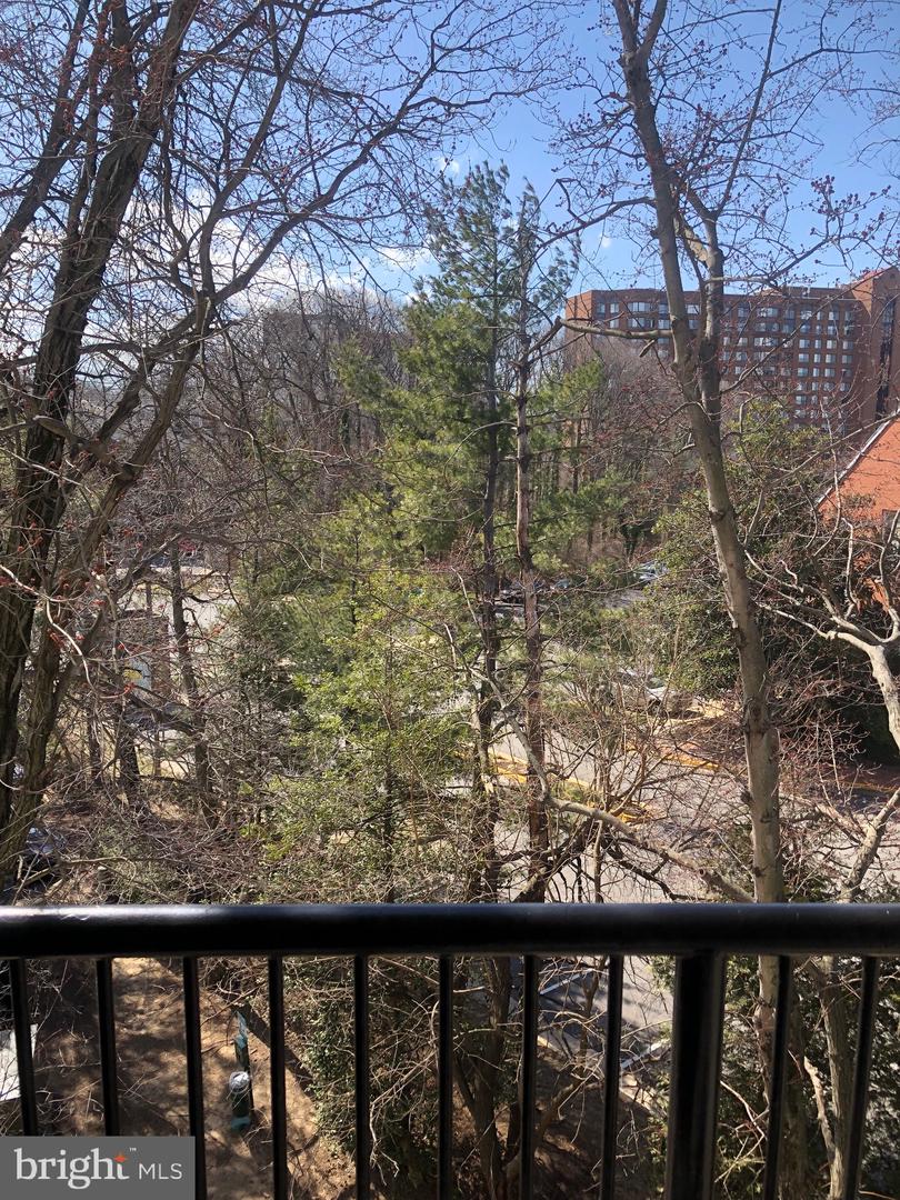 3315 WYNDHAM CIR #4236, ALEXANDRIA, Virginia 22302, 2 Bedrooms Bedrooms, ,2 BathroomsBathrooms,Residential,For sale,3315 WYNDHAM CIR #4236,VAAX2042540 MLS # VAAX2042540