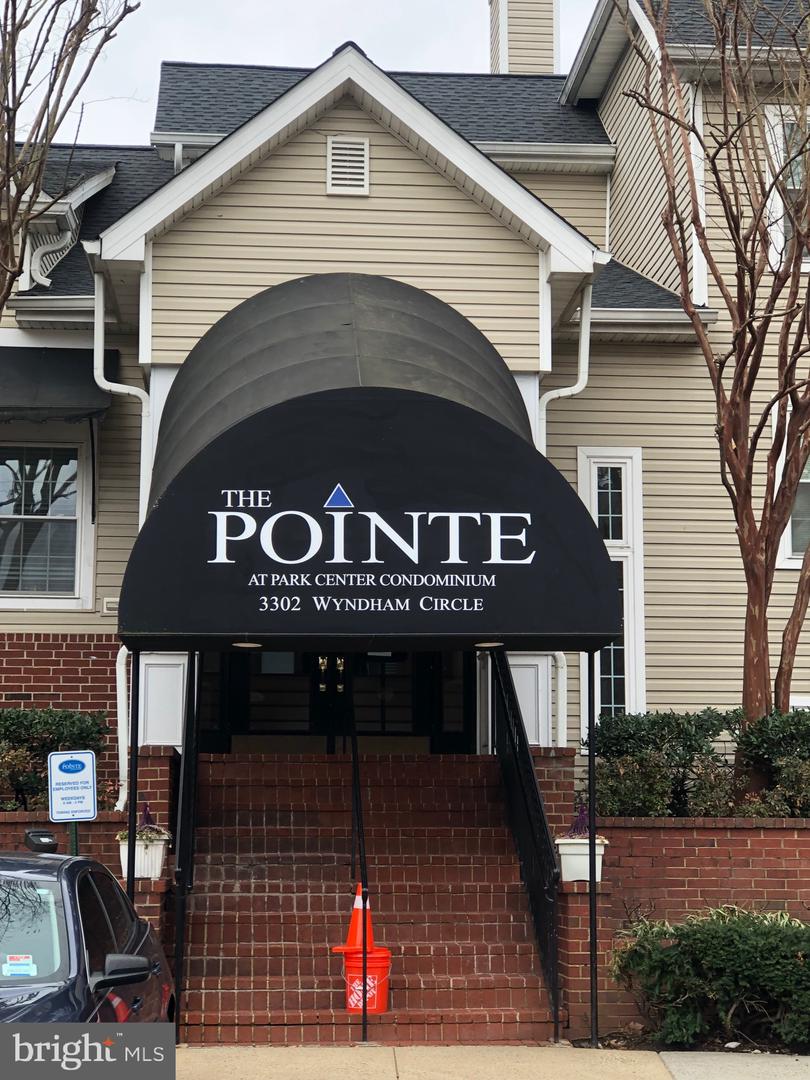 3315 WYNDHAM CIR #4236, ALEXANDRIA, Virginia 22302, 2 Bedrooms Bedrooms, ,2 BathroomsBathrooms,Residential,For sale,3315 WYNDHAM CIR #4236,VAAX2042540 MLS # VAAX2042540