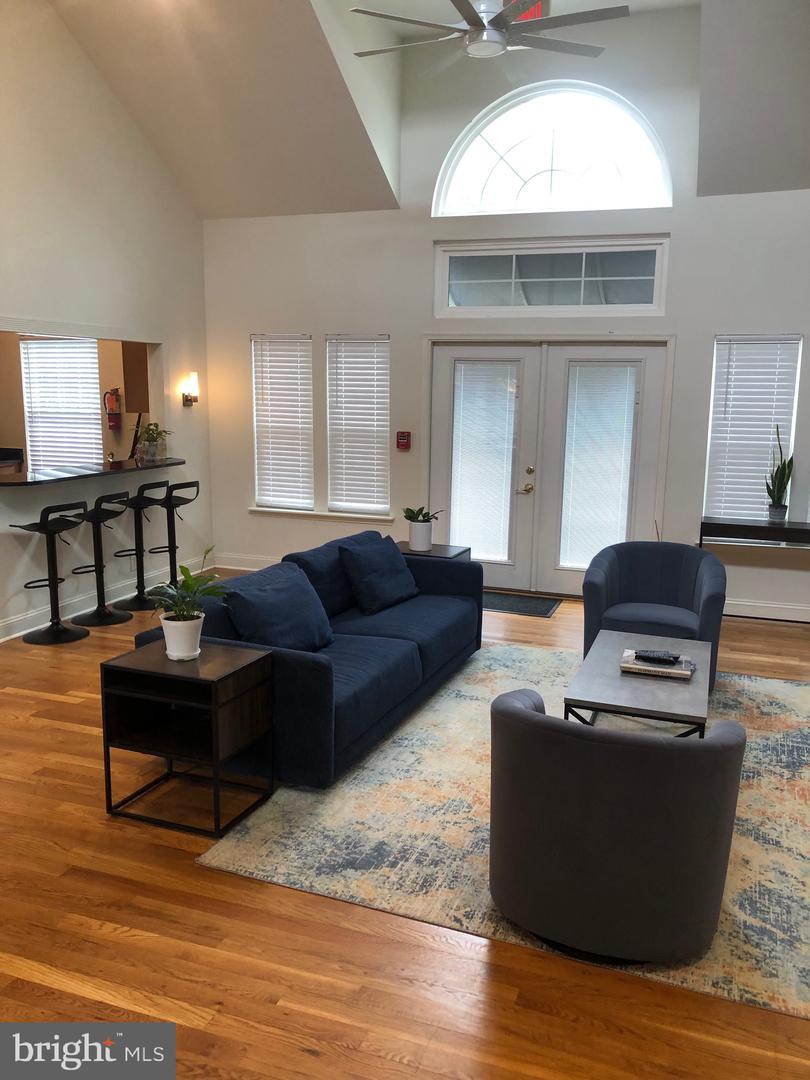 3315 WYNDHAM CIR #4236, ALEXANDRIA, Virginia 22302, 2 Bedrooms Bedrooms, ,2 BathroomsBathrooms,Residential,For sale,3315 WYNDHAM CIR #4236,VAAX2042540 MLS # VAAX2042540