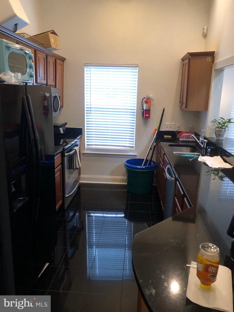 3315 WYNDHAM CIR #4236, ALEXANDRIA, Virginia 22302, 2 Bedrooms Bedrooms, ,2 BathroomsBathrooms,Residential,For sale,3315 WYNDHAM CIR #4236,VAAX2042540 MLS # VAAX2042540