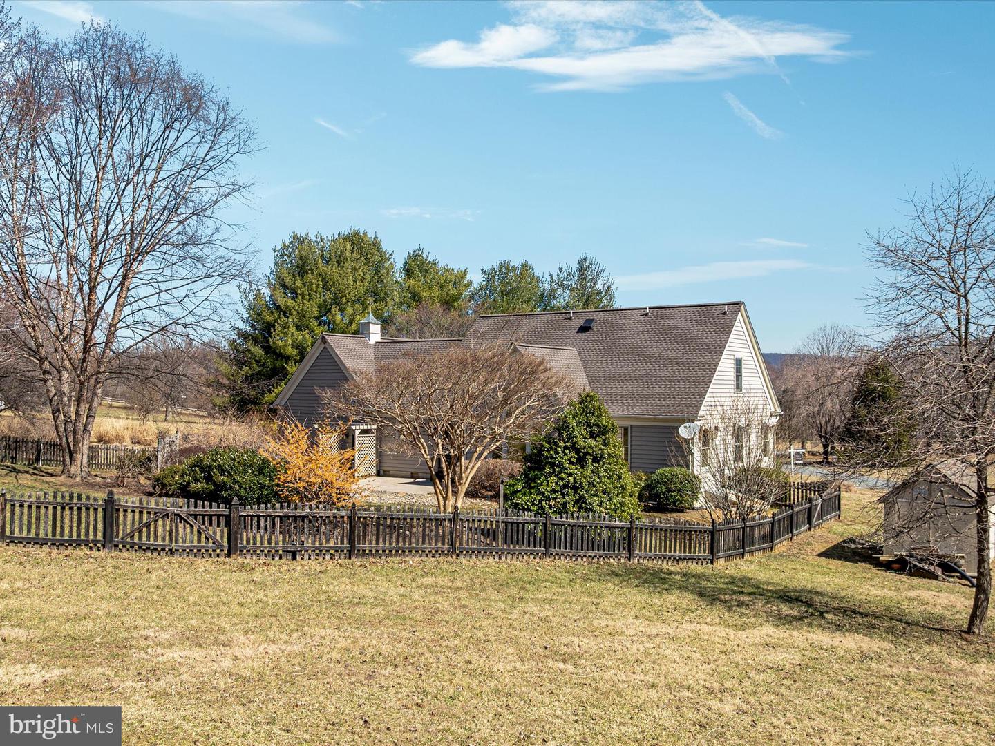 35900 BIRCH HOLLOW LN, PURCELLVILLE, Virginia 20132, 3 Bedrooms Bedrooms, ,2 BathroomsBathrooms,Residential,For sale,35900 BIRCH HOLLOW LN,VALO2090614 MLS # VALO2090614