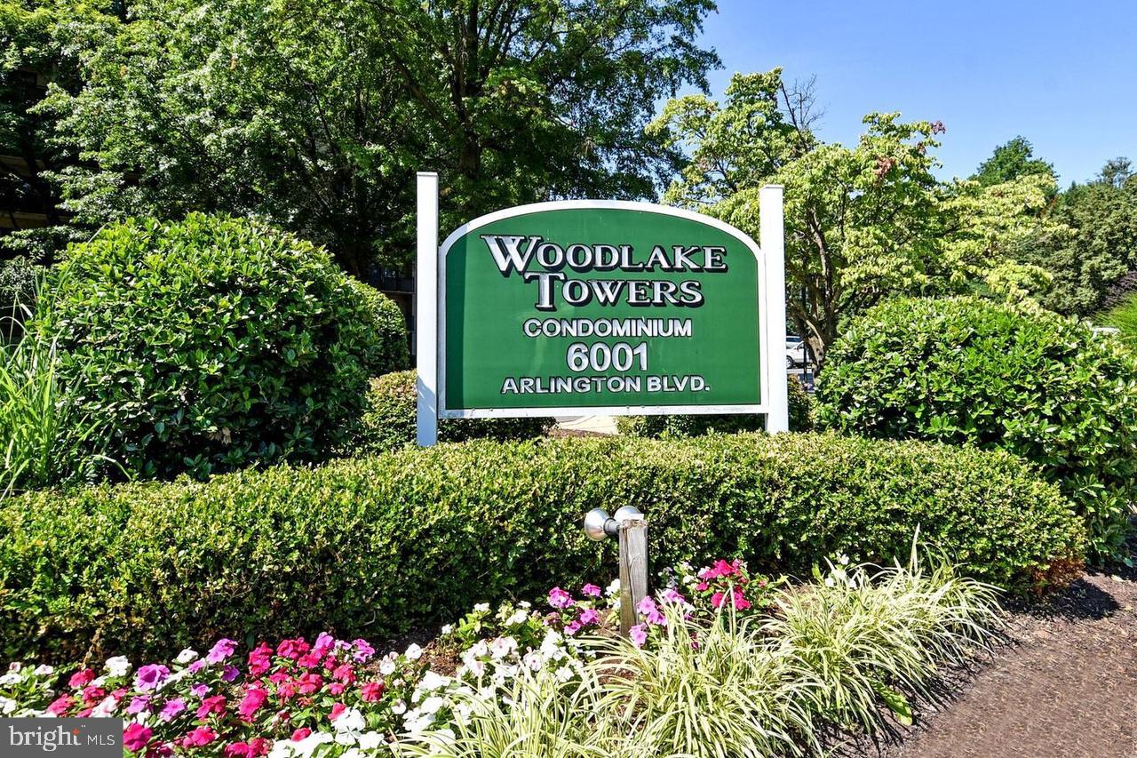 6001 ARLINGTON BLVD #406, FALLS CHURCH, Virginia 22044, 1 Bedroom Bedrooms, ,1 BathroomBathrooms,Residential,For sale,6001 ARLINGTON BLVD #406,VAFX2225940 MLS # VAFX2225940