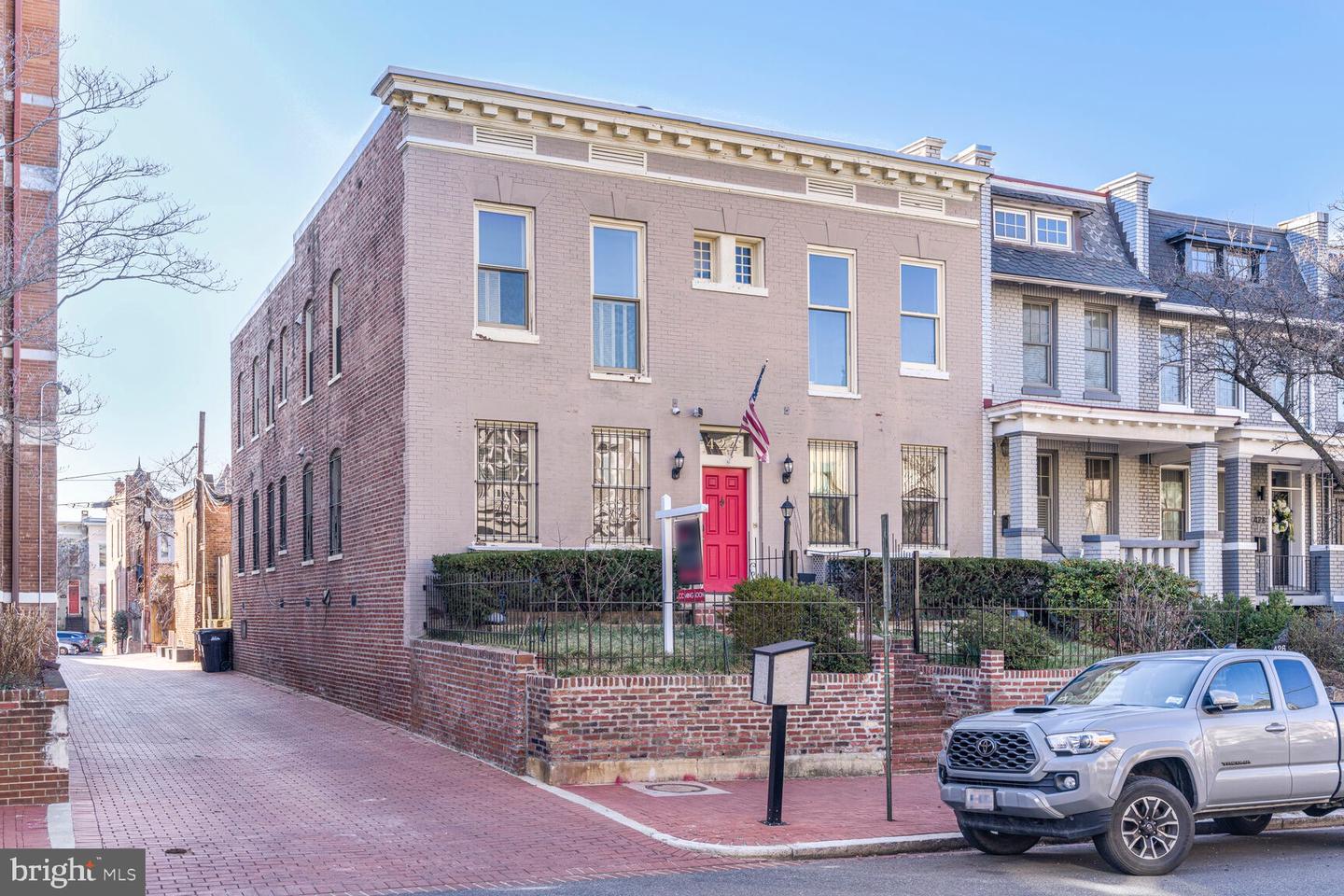 424 11TH ST NE #102, WASHINGTON, District Of Columbia 20002, 2 Bedrooms Bedrooms, ,1 BathroomBathrooms,Residential,For sale,424 11TH ST NE #102,DCDC2188888 MLS # DCDC2188888