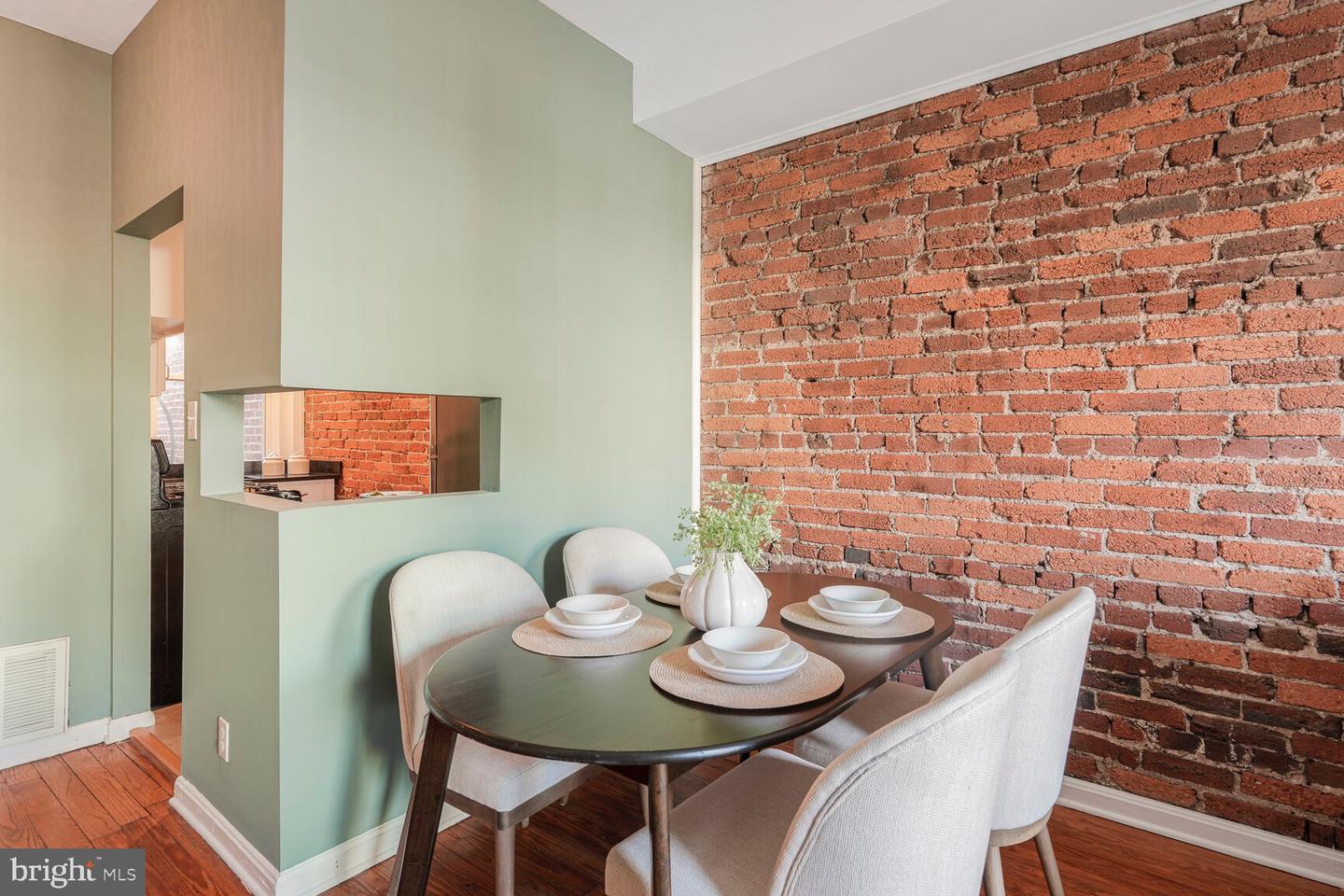424 11TH ST NE #102, WASHINGTON, District Of Columbia 20002, 2 Bedrooms Bedrooms, ,1 BathroomBathrooms,Residential,For sale,424 11TH ST NE #102,DCDC2188888 MLS # DCDC2188888