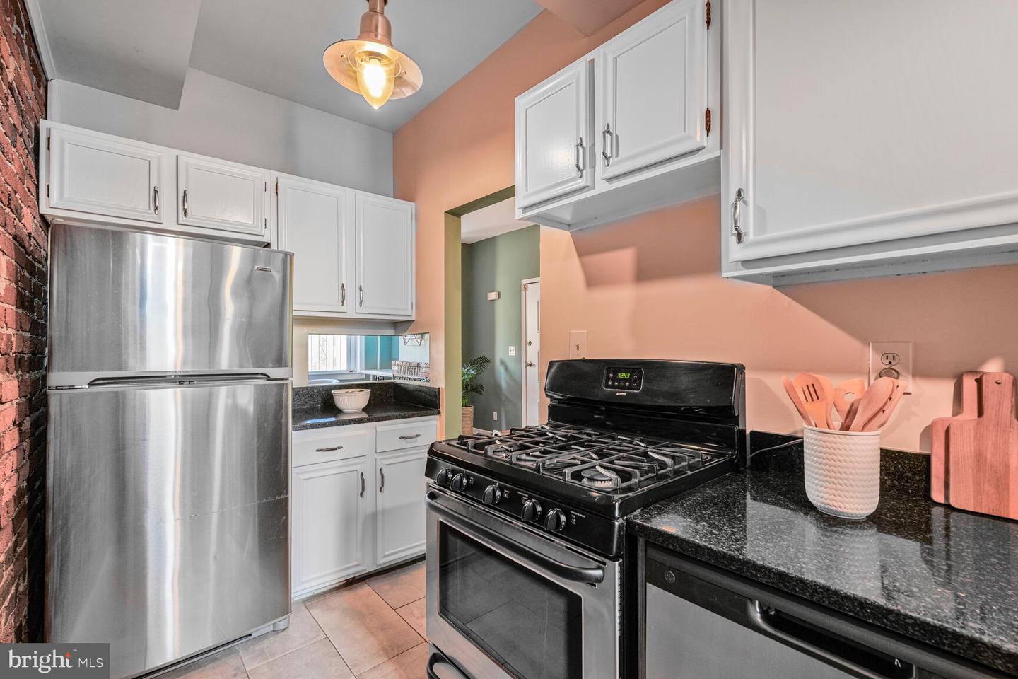 424 11TH ST NE #102, WASHINGTON, District Of Columbia 20002, 2 Bedrooms Bedrooms, ,1 BathroomBathrooms,Residential,For sale,424 11TH ST NE #102,DCDC2188888 MLS # DCDC2188888