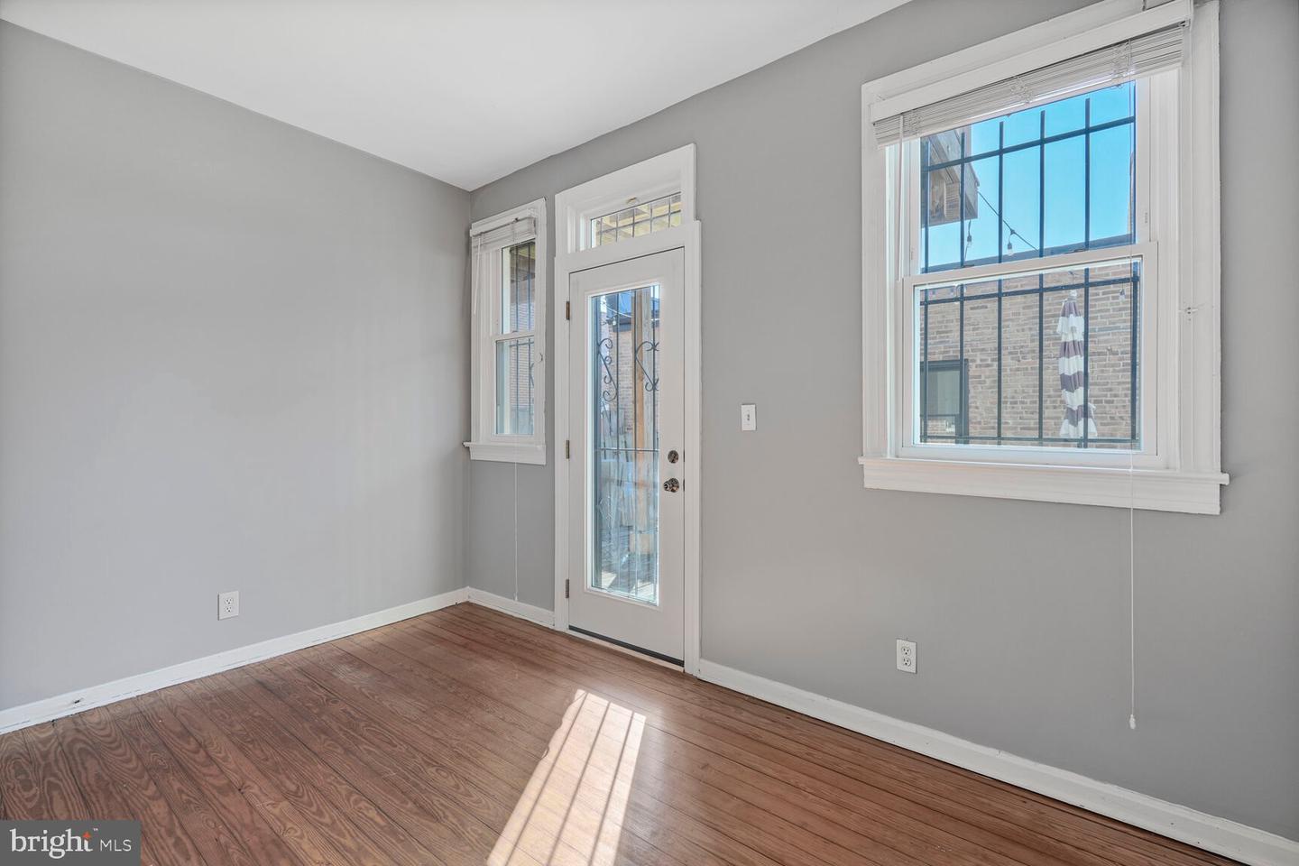 424 11TH ST NE #102, WASHINGTON, District Of Columbia 20002, 2 Bedrooms Bedrooms, ,1 BathroomBathrooms,Residential,For sale,424 11TH ST NE #102,DCDC2188888 MLS # DCDC2188888