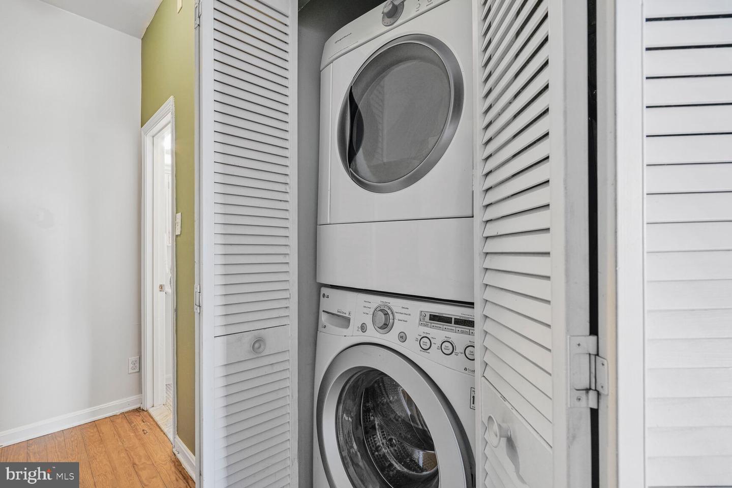 424 11TH ST NE #102, WASHINGTON, District Of Columbia 20002, 2 Bedrooms Bedrooms, ,1 BathroomBathrooms,Residential,For sale,424 11TH ST NE #102,DCDC2188888 MLS # DCDC2188888