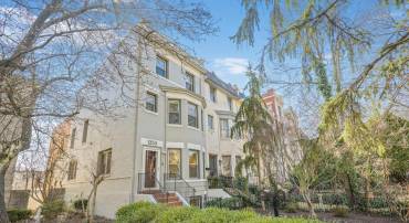 1353 EAST CAPITOL ST SE, WASHINGTON, District Of Columbia 20003, 5 Bedrooms Bedrooms, ,4 BathroomsBathrooms,Residential,For sale,1353 EAST CAPITOL ST SE,DCDC2188982 MLS # DCDC2188982