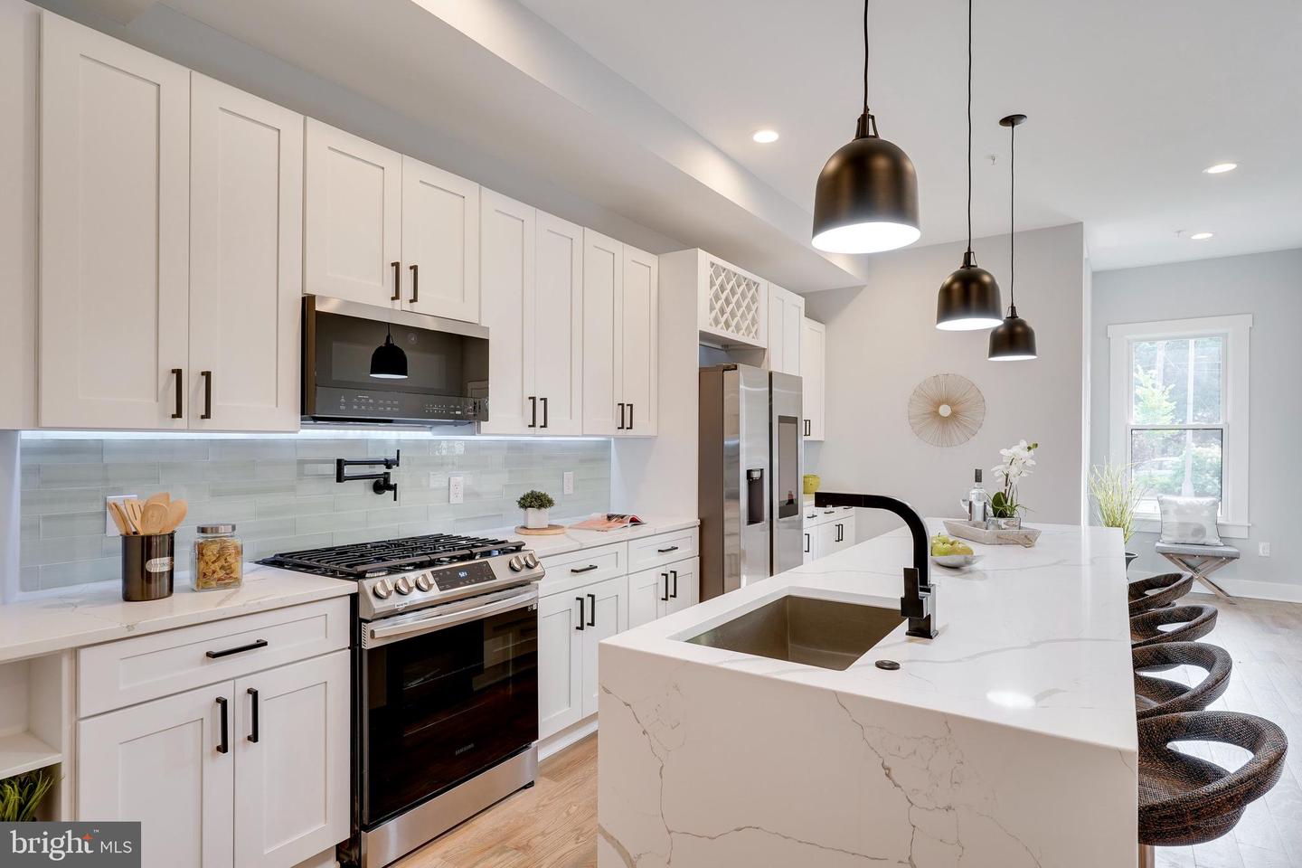 3932 ILLINOIS AVE NW #A, WASHINGTON, District Of Columbia 20011, 4 Bedrooms Bedrooms, ,3 BathroomsBathrooms,Residential,For sale,3932 ILLINOIS AVE NW #A,DCDC2189062 MLS # DCDC2189062