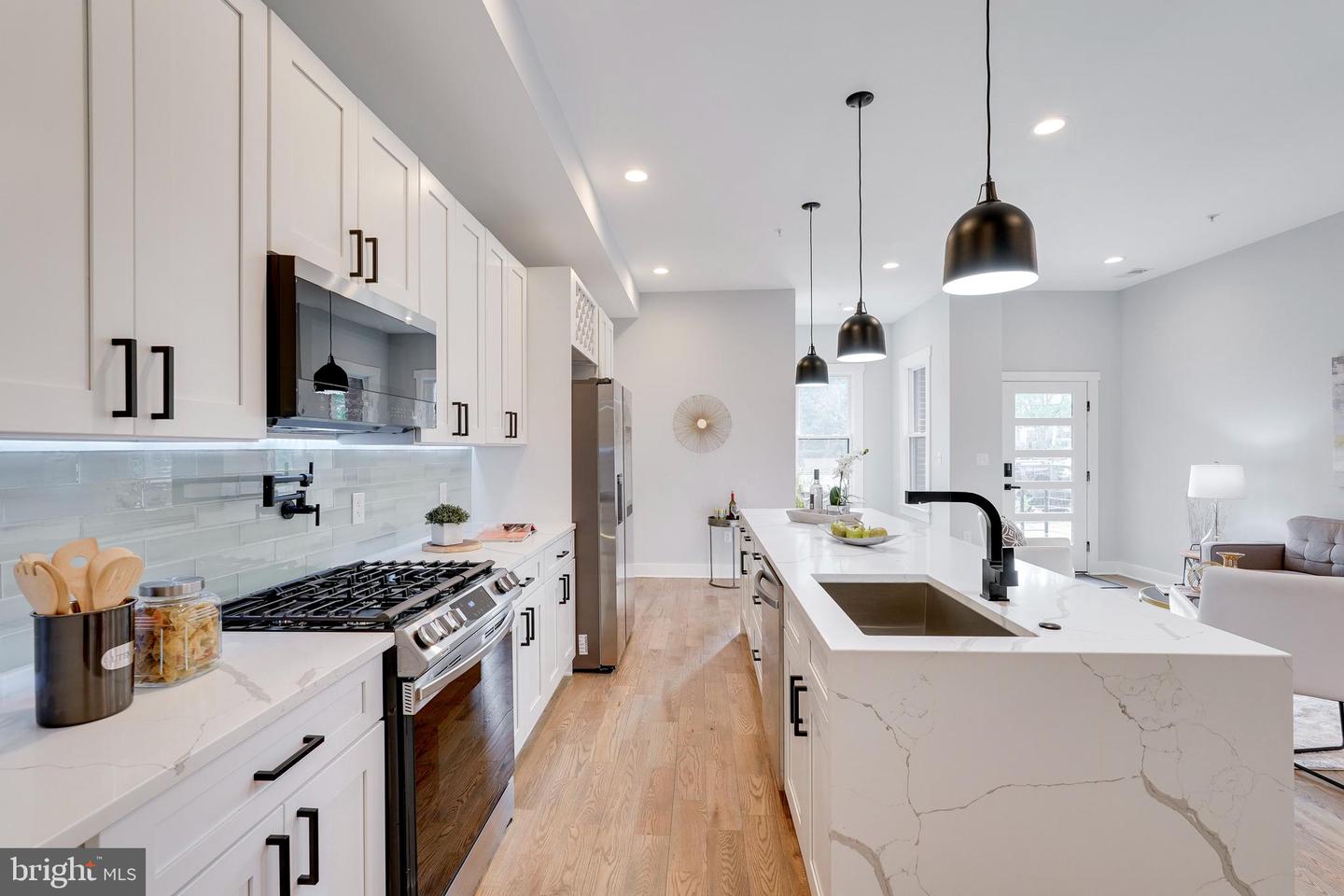 3932 ILLINOIS AVE NW #A, WASHINGTON, District Of Columbia 20011, 4 Bedrooms Bedrooms, ,3 BathroomsBathrooms,Residential,For sale,3932 ILLINOIS AVE NW #A,DCDC2189062 MLS # DCDC2189062