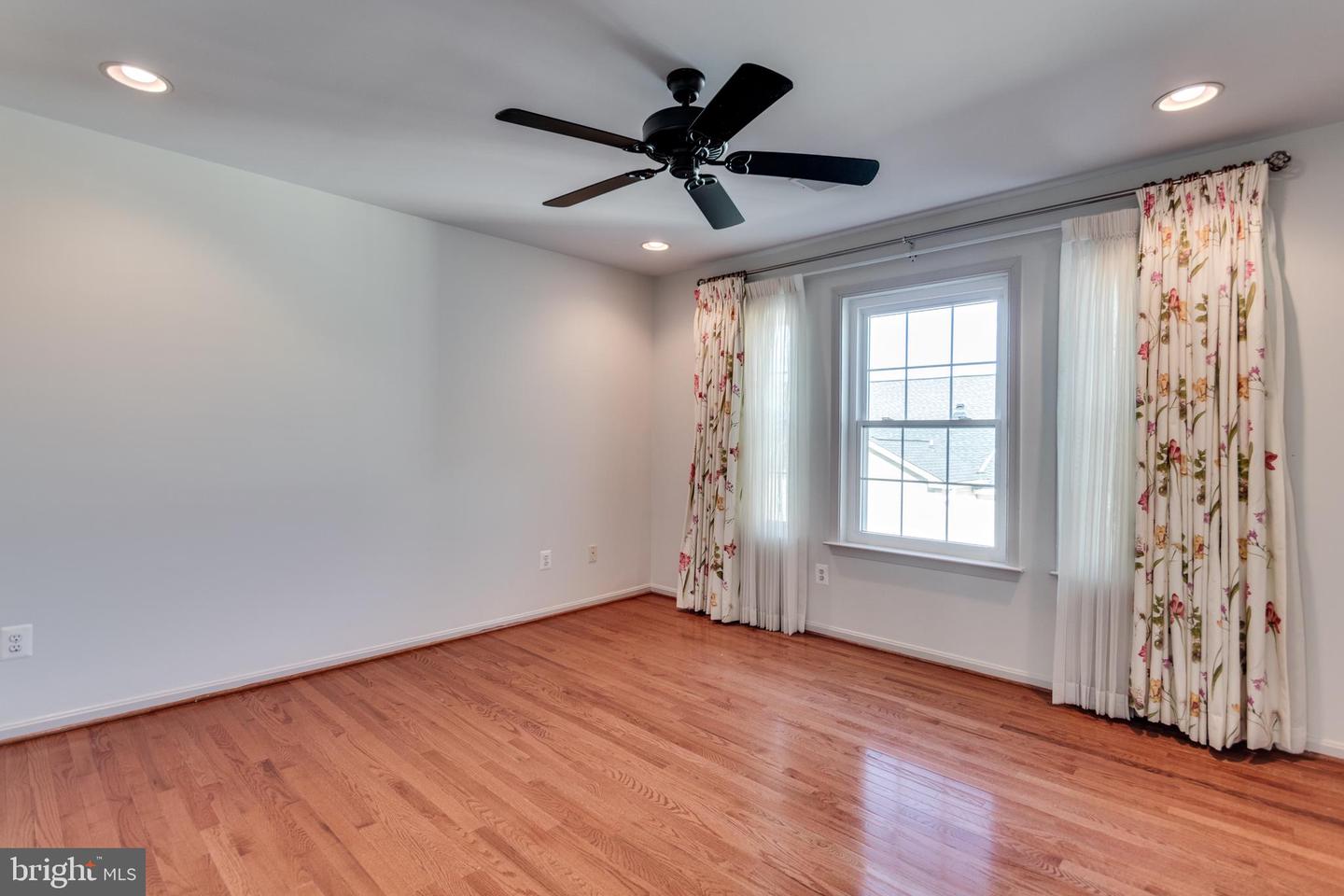 20366 CLOVER FIELD TER, STERLING, Virginia 20165, 4 Bedrooms Bedrooms, ,2 BathroomsBathrooms,Residential,For sale,20366 CLOVER FIELD TER,VALO2090716 MLS # VALO2090716