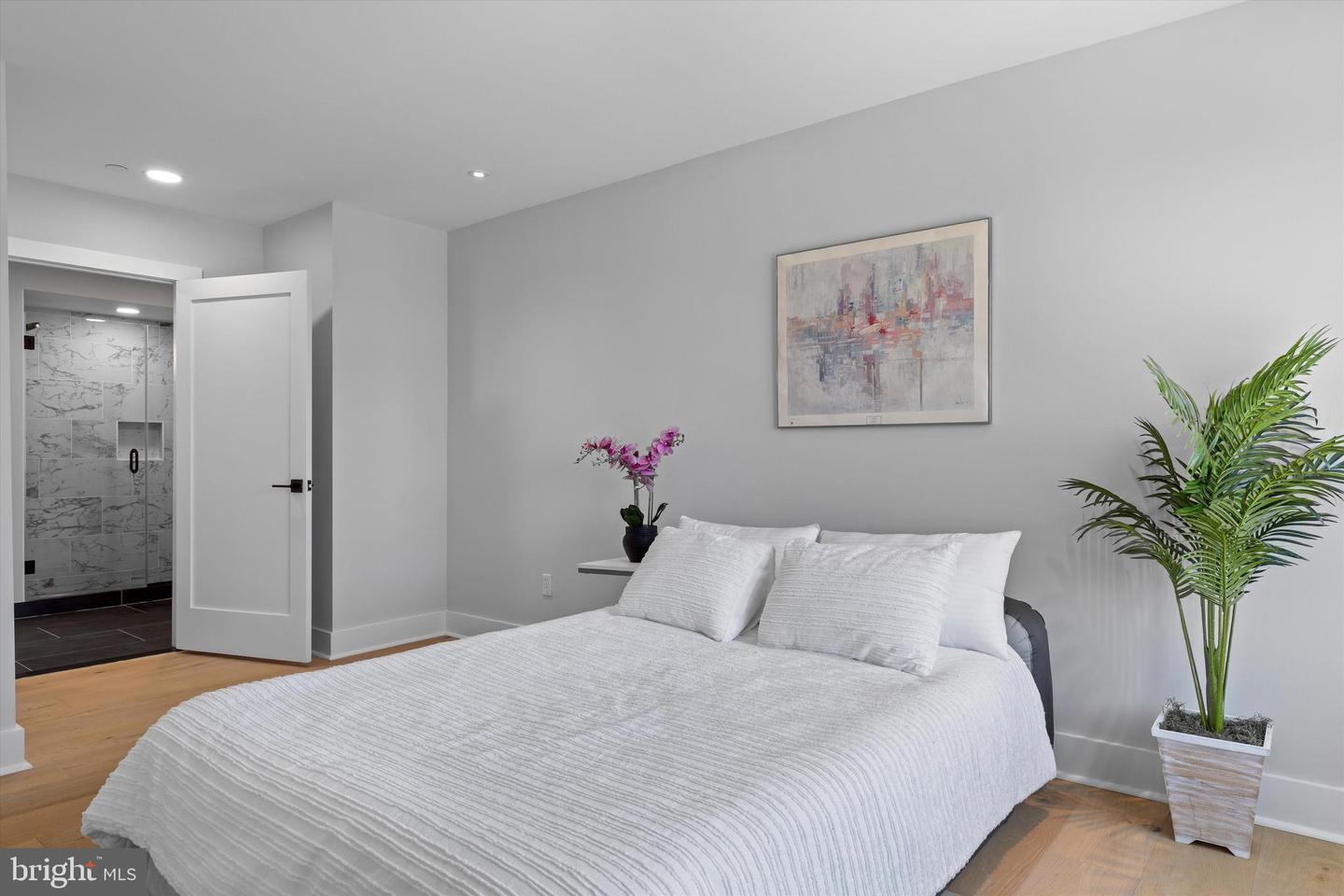 919 12TH ST NE #303, WASHINGTON, District Of Columbia 20002, 2 Bedrooms Bedrooms, ,2 BathroomsBathrooms,Residential,For sale,919 12TH ST NE #303,DCDC2189284 MLS # DCDC2189284