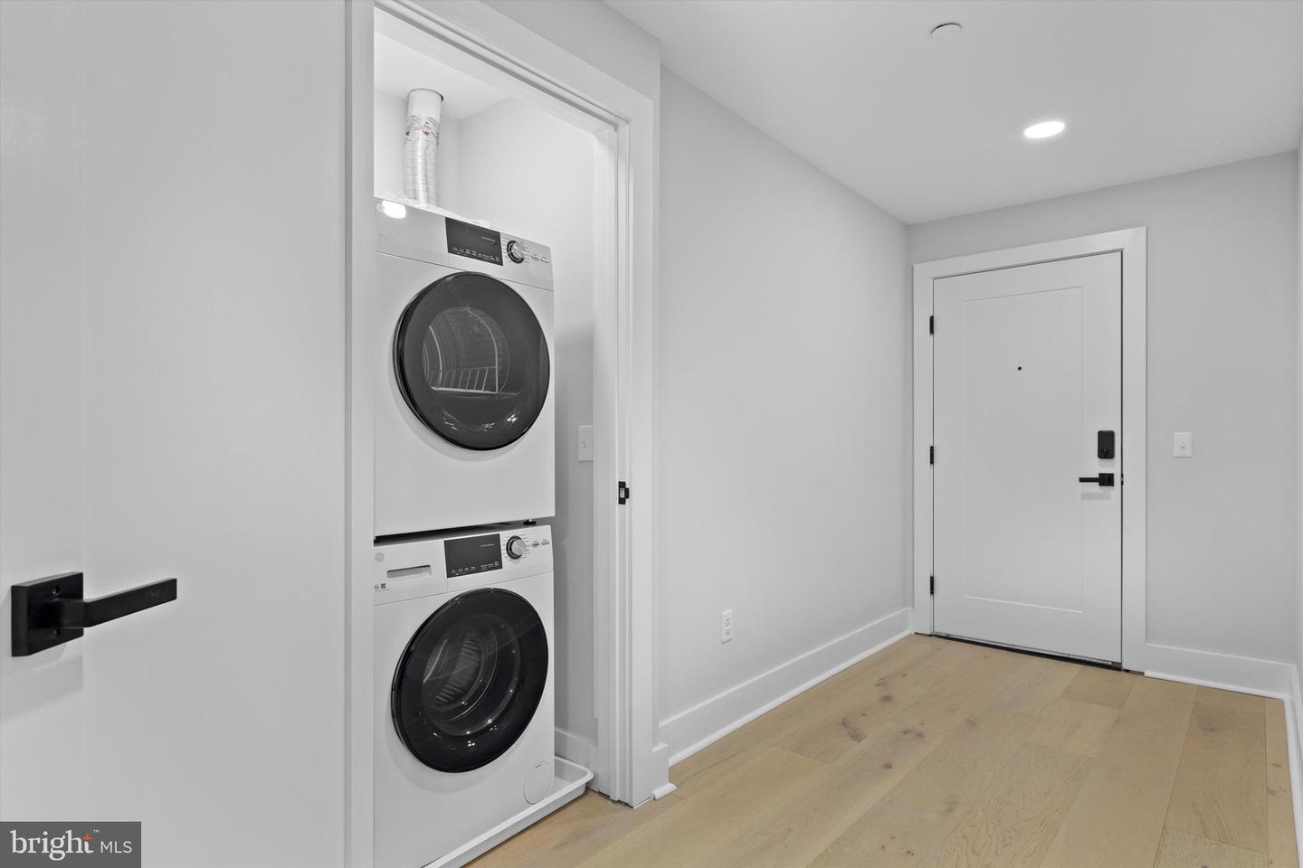 919 12TH ST NE #303, WASHINGTON, District Of Columbia 20002, 2 Bedrooms Bedrooms, ,2 BathroomsBathrooms,Residential,For sale,919 12TH ST NE #303,DCDC2189284 MLS # DCDC2189284