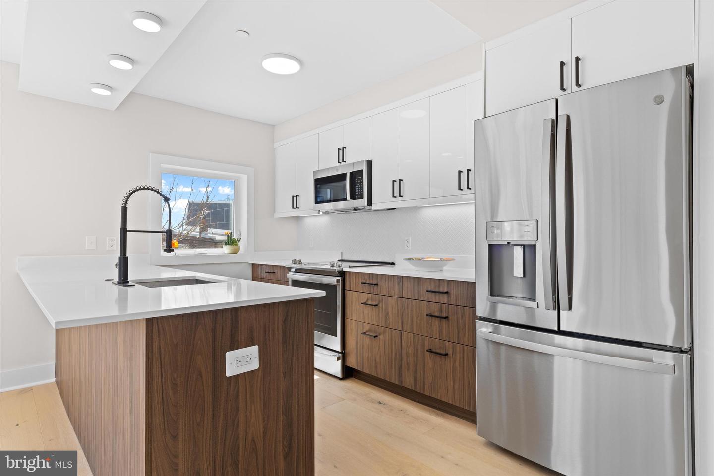 919 12TH ST NE #304, WASHINGTON, District Of Columbia 20002, 1 Bedroom Bedrooms, ,1 BathroomBathrooms,Residential,For sale,919 12TH ST NE #304,DCDC2189288 MLS # DCDC2189288