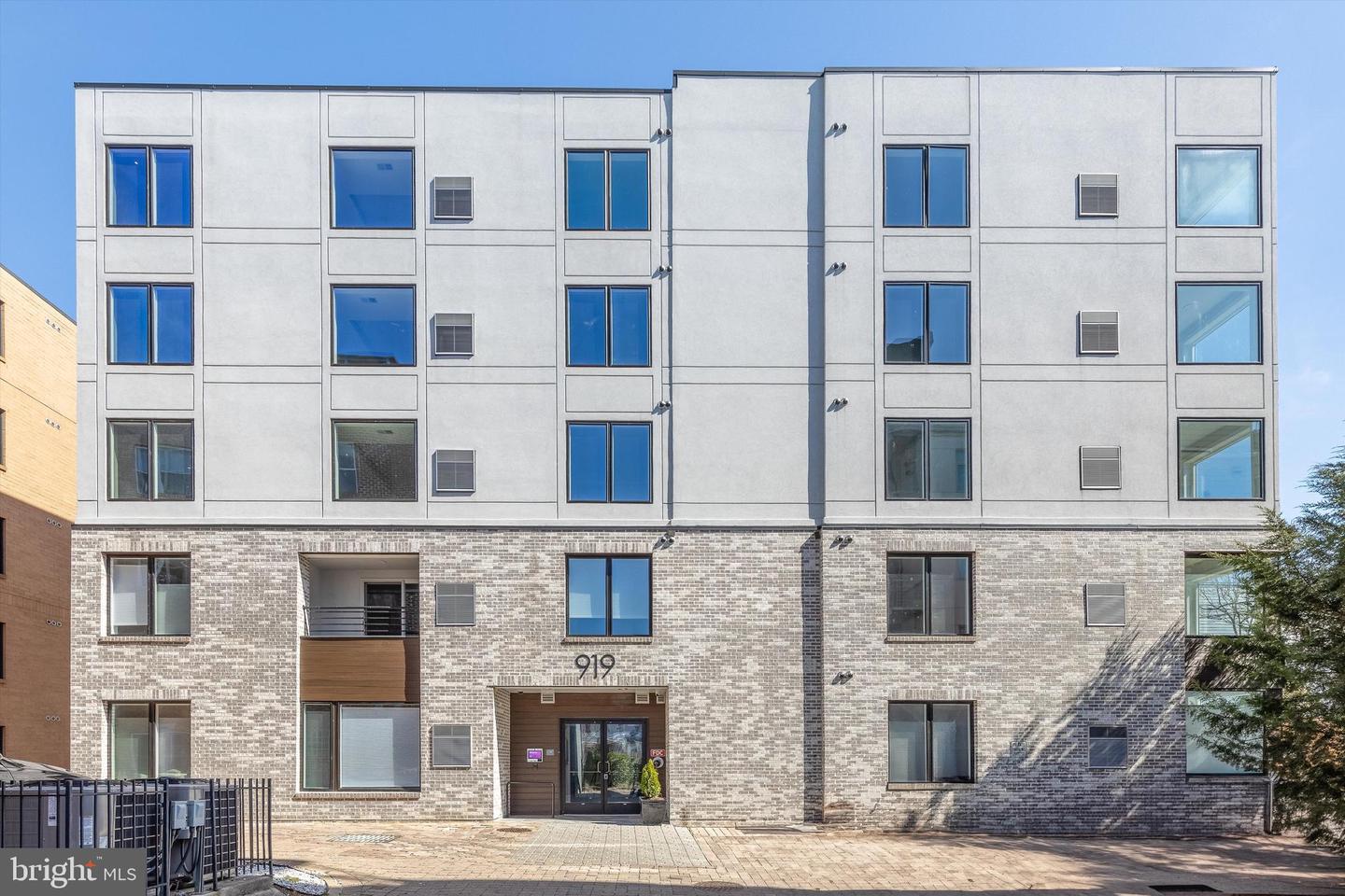 919 12TH ST NE #304, WASHINGTON, District Of Columbia 20002, 1 Bedroom Bedrooms, ,1 BathroomBathrooms,Residential,For sale,919 12TH ST NE #304,DCDC2189288 MLS # DCDC2189288