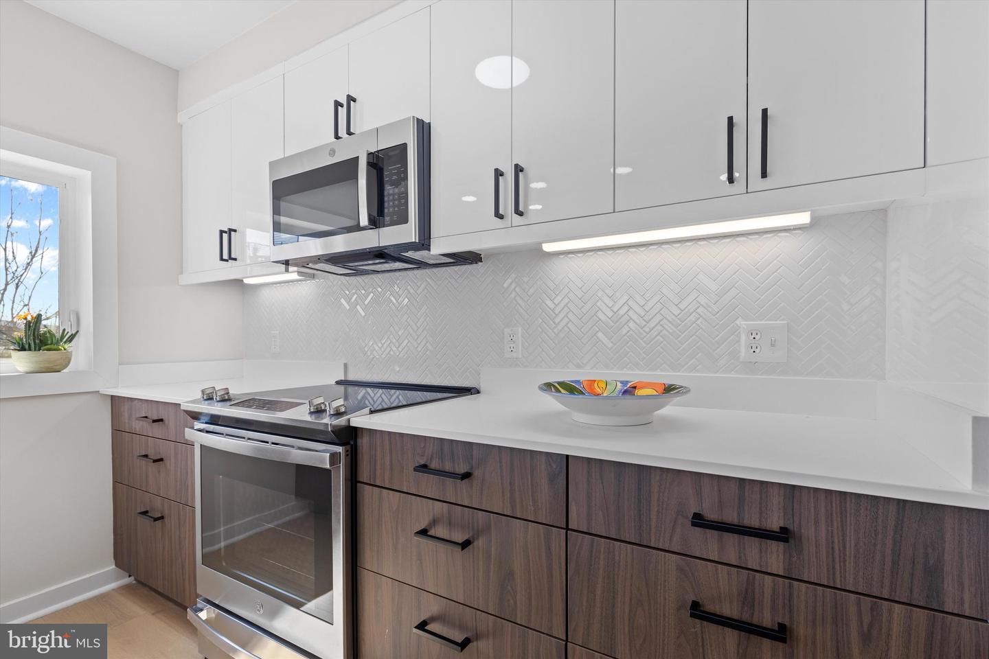 919 12TH ST NE #304, WASHINGTON, District Of Columbia 20002, 1 Bedroom Bedrooms, ,1 BathroomBathrooms,Residential,For sale,919 12TH ST NE #304,DCDC2189288 MLS # DCDC2189288