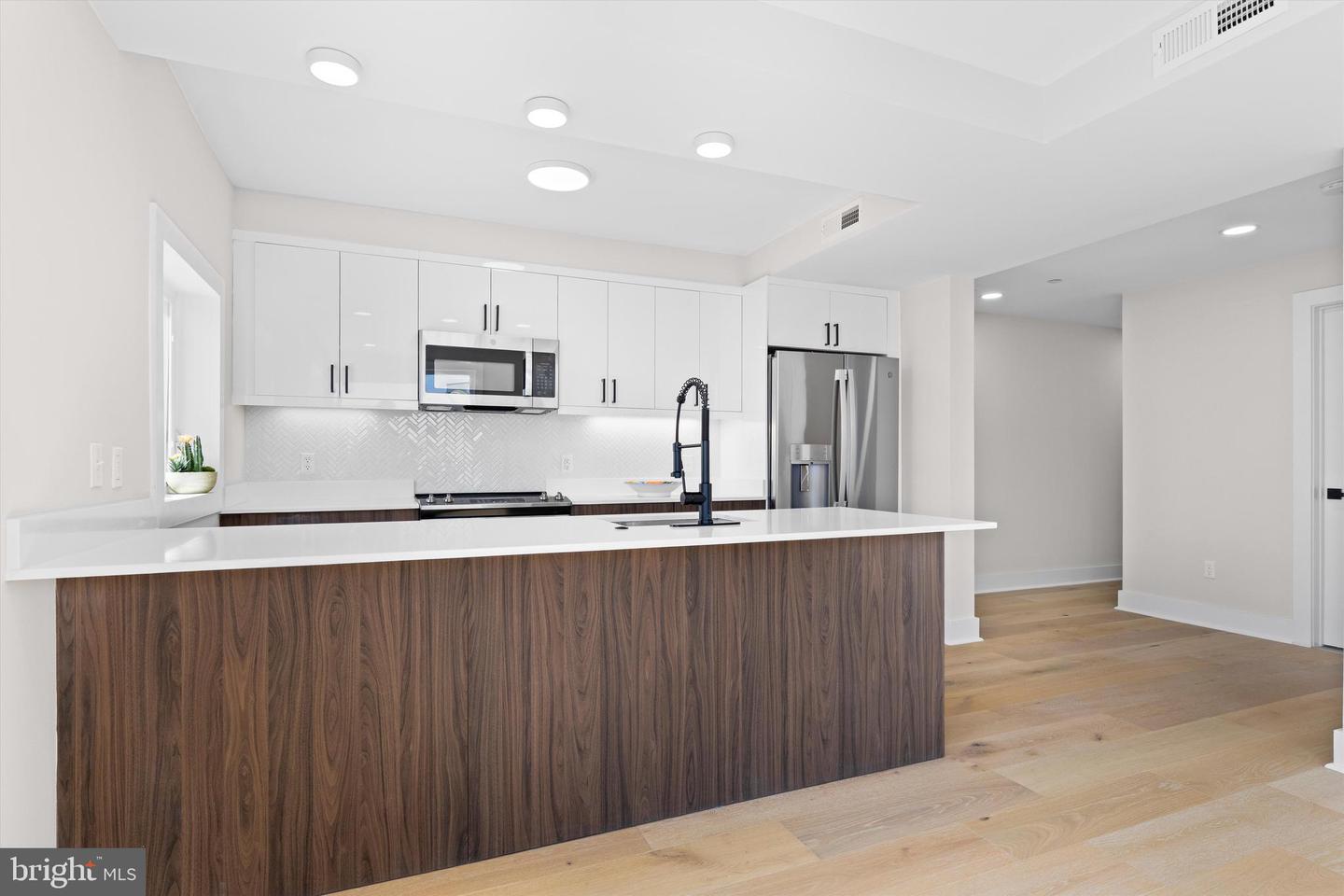 919 12TH ST NE #304, WASHINGTON, District Of Columbia 20002, 1 Bedroom Bedrooms, ,1 BathroomBathrooms,Residential,For sale,919 12TH ST NE #304,DCDC2189288 MLS # DCDC2189288