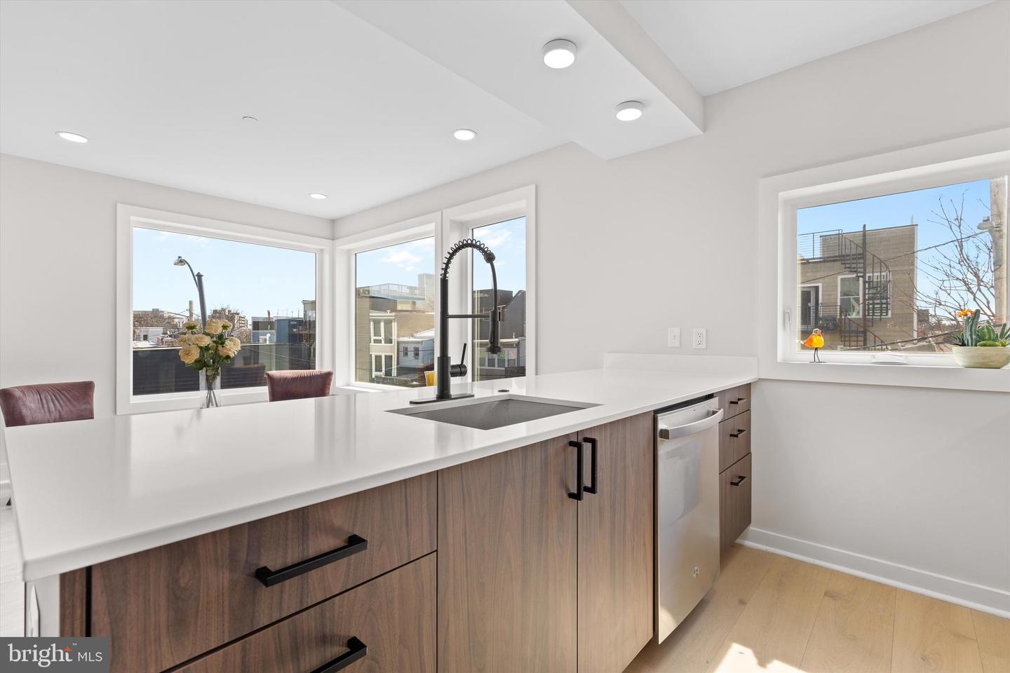919 12TH ST NE #304, WASHINGTON, District Of Columbia 20002, 1 Bedroom Bedrooms, ,1 BathroomBathrooms,Residential,For sale,919 12TH ST NE #304,DCDC2189288 MLS # DCDC2189288