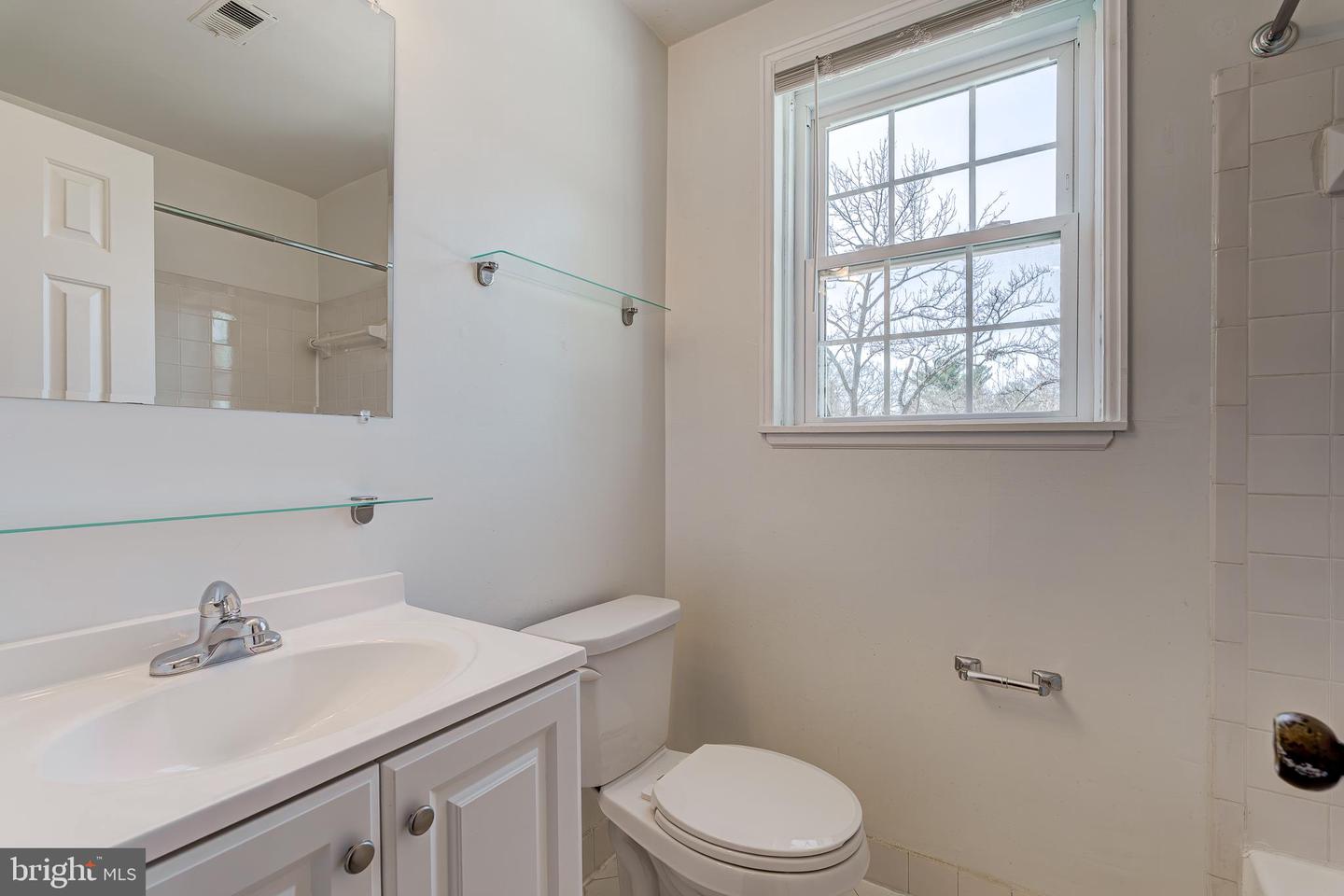 4829 29TH ST S, ARLINGTON, Virginia 22206, 2 Bedrooms Bedrooms, ,2 BathroomsBathrooms,Residential,For sale,4829 29TH ST S,VAAR2054422 MLS # VAAR2054422