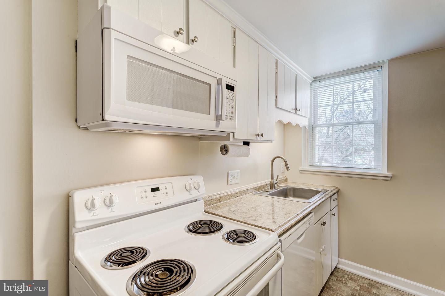 4829 29TH ST S, ARLINGTON, Virginia 22206, 2 Bedrooms Bedrooms, ,2 BathroomsBathrooms,Residential,For sale,4829 29TH ST S,VAAR2054422 MLS # VAAR2054422