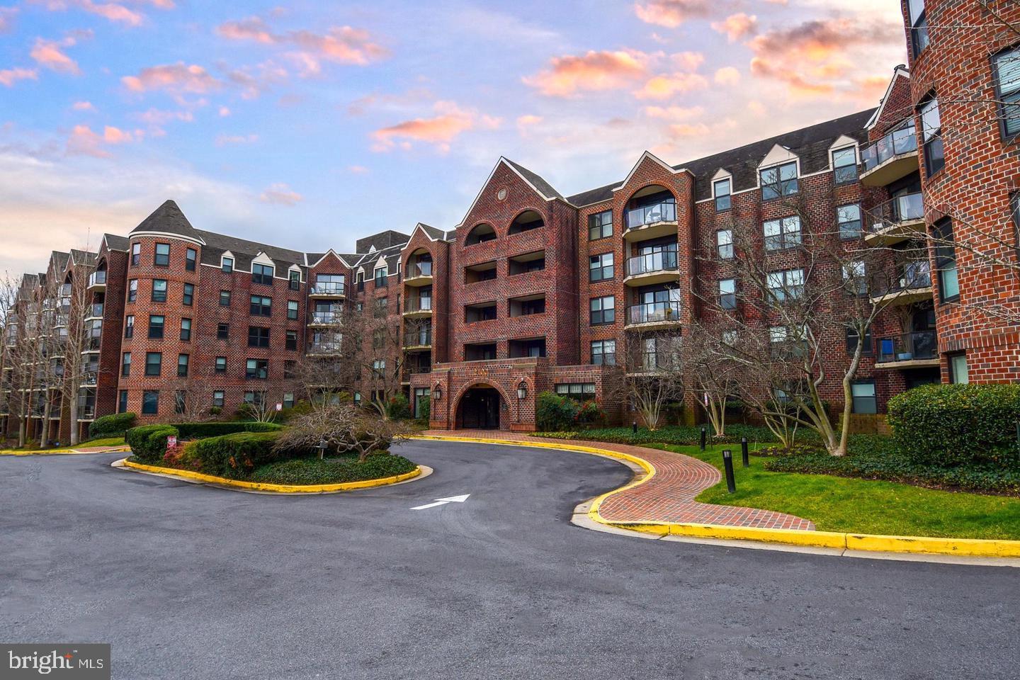 2100 LANGSTON BLVD #428, ARLINGTON, Virginia 22201, 2 Bedrooms Bedrooms, ,1 BathroomBathrooms,Residential,For sale,2100 LANGSTON BLVD #428,VAAR2052288 MLS # VAAR2052288