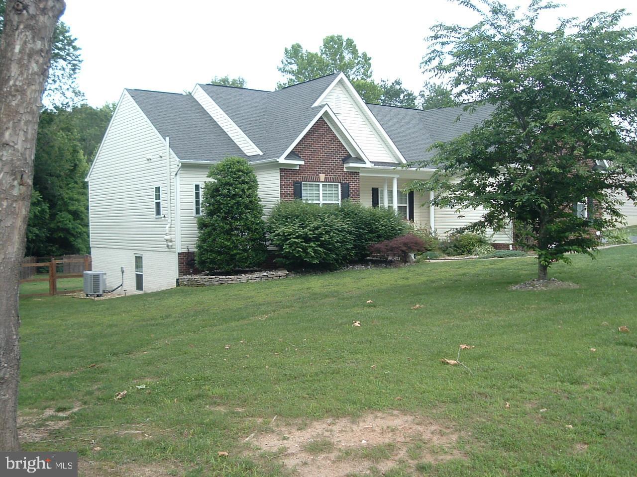 9409 EVERETTE CT, SPOTSYLVANIA, Virginia 22553, 4 Bedrooms Bedrooms, ,4 BathroomsBathrooms,Residential,For sale,9409 EVERETTE CT,VASP2030120 MLS # VASP2030120