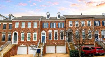 9538 LAGERSFIELD CIR, VIENNA, Virginia 22181, 3 Bedrooms Bedrooms, ,4 BathroomsBathrooms,Residential,For sale,9538 LAGERSFIELD CIR,VAFX2221684 MLS # VAFX2221684