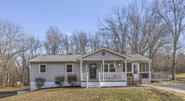 401 CHARLES ST, GORDONSVILLE, Virginia 22942, 4 Bedrooms Bedrooms, ,3 BathroomsBathrooms,Residential,For sale,401 CHARLES ST,661087 MLS # 661087