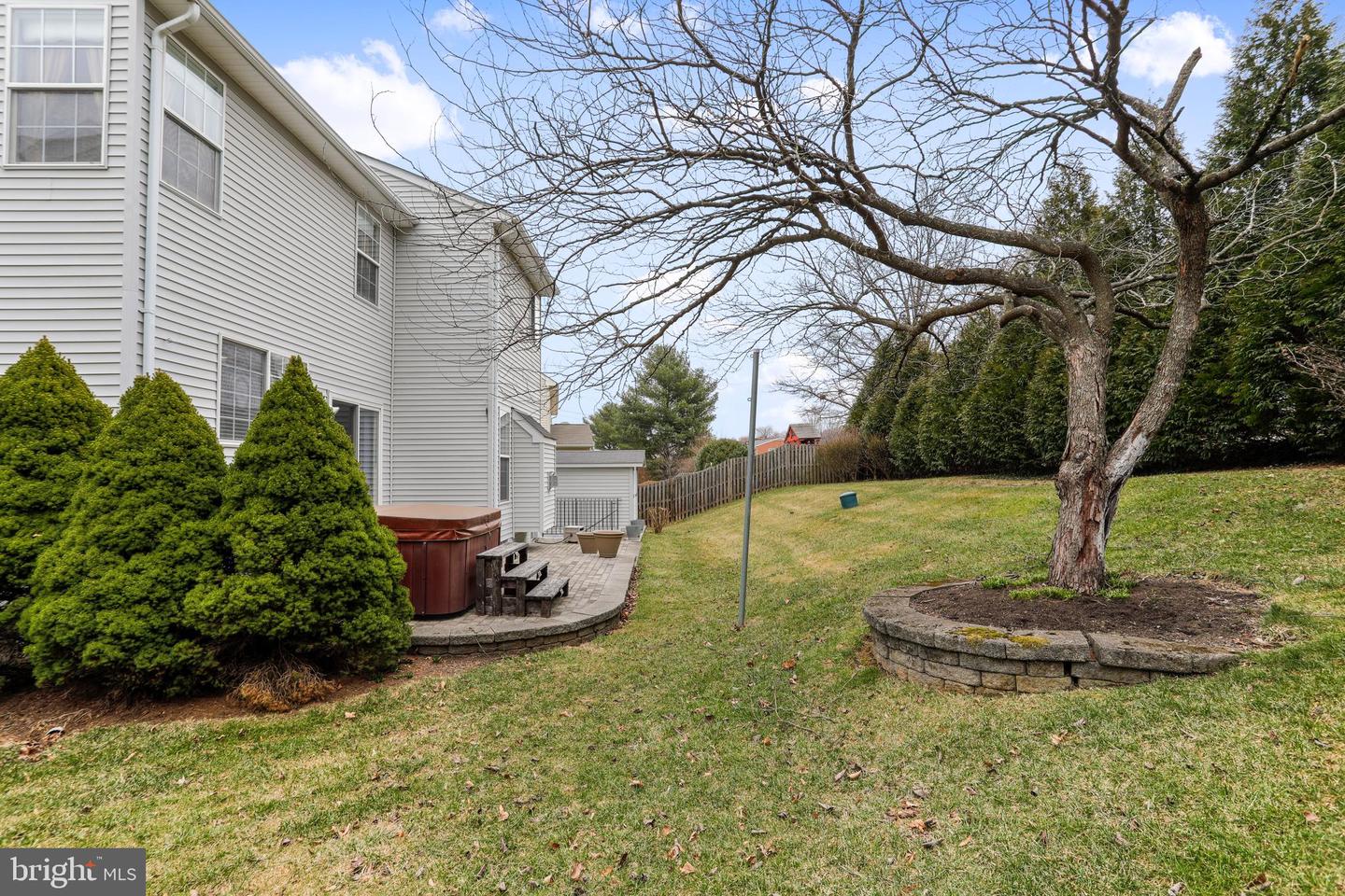 228 E KING JAMES ST, PURCELLVILLE, Virginia 20132, 4 Bedrooms Bedrooms, ,3 BathroomsBathrooms,Residential,For sale,228 E KING JAMES ST,VALO2090674 MLS # VALO2090674