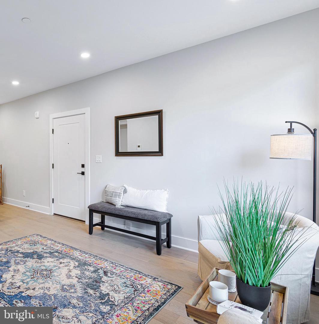 2209 M ST NE #UNIT 3, WASHINGTON, District Of Columbia 20002, 1 Bedroom Bedrooms, ,1 BathroomBathrooms,Residential,For sale,2209 M ST NE #UNIT 3,DCDC2189274 MLS # DCDC2189274