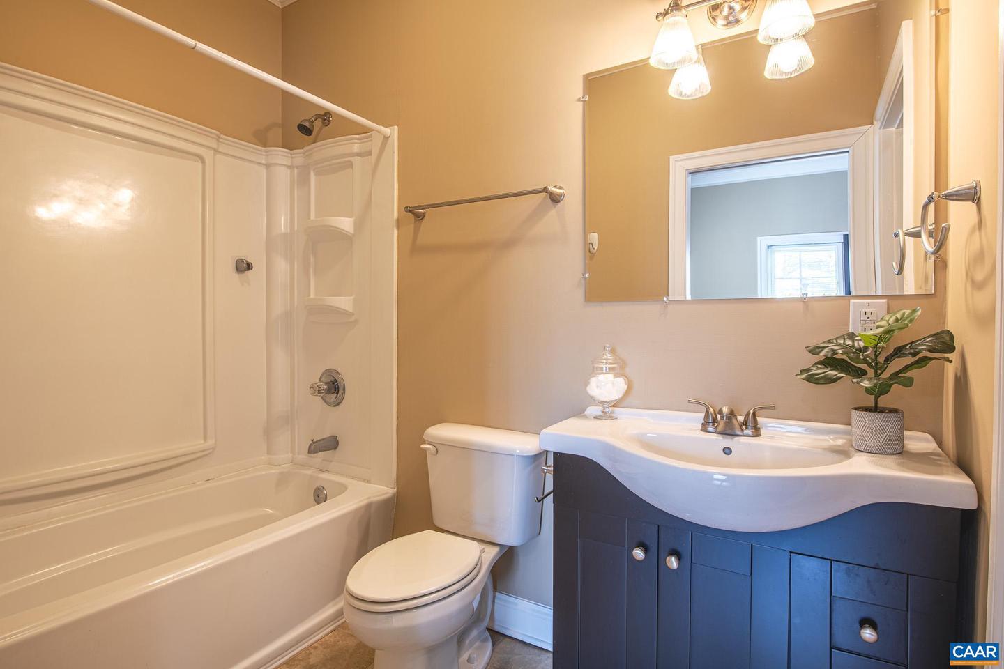 103 LINDEN ST, CHARLOTTESVILLE, Virginia 22902, 4 Bedrooms Bedrooms, ,3 BathroomsBathrooms,Residential,For sale,103 LINDEN ST,661707 MLS # 661707