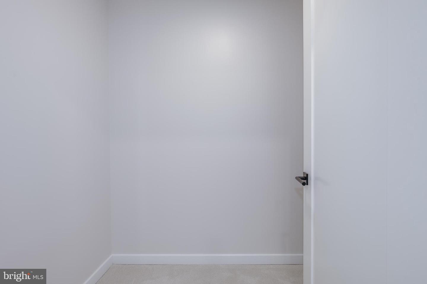 255 W. FALLS STATION BLVD #308, FALLS CHURCH, Virginia 22046, 1 Bedroom Bedrooms, ,1 BathroomBathrooms,Residential,For sale,255 W. FALLS STATION BLVD #308,VAFA2002812 MLS # VAFA2002812