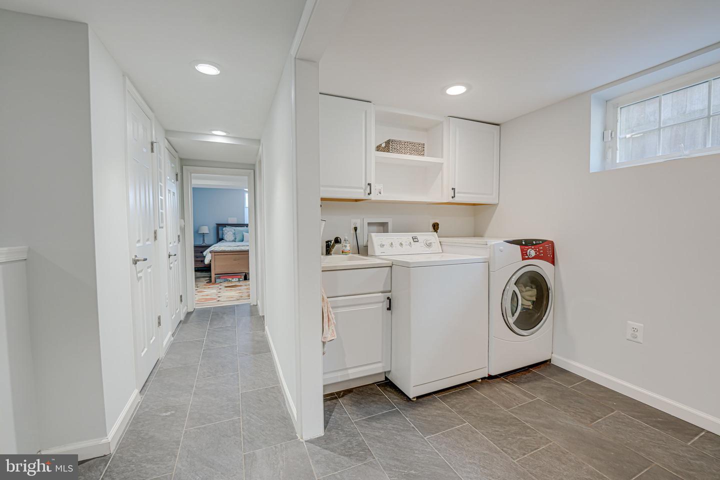 2419 DAVIS AVE, ALEXANDRIA, Virginia 22302, 5 Bedrooms Bedrooms, ,4 BathroomsBathrooms,Residential,For sale,2419 DAVIS AVE,VAAX2042678 MLS # VAAX2042678