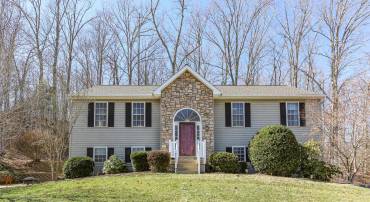 9508 TIMBERLAKE RD, FREDERICKSBURG, Virginia 22408, 4 Bedrooms Bedrooms, ,3 BathroomsBathrooms,Residential,For sale,9508 TIMBERLAKE RD,VASP2031306 MLS # VASP2031306