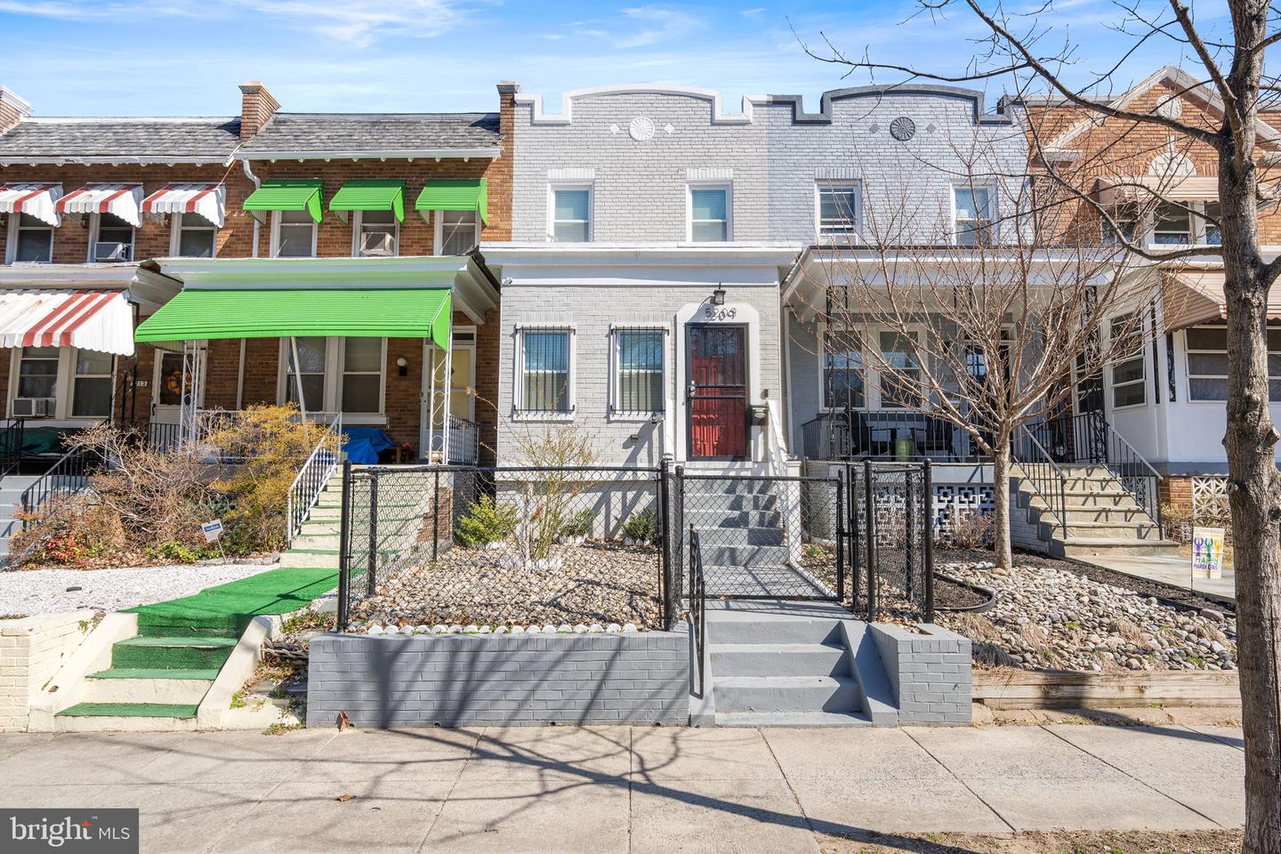 5209 5TH ST NW, WASHINGTON, District Of Columbia 20011, 3 Bedrooms Bedrooms, ,3 BathroomsBathrooms,Residential,For sale,5209 5TH ST NW,DCDC2189584 MLS # DCDC2189584