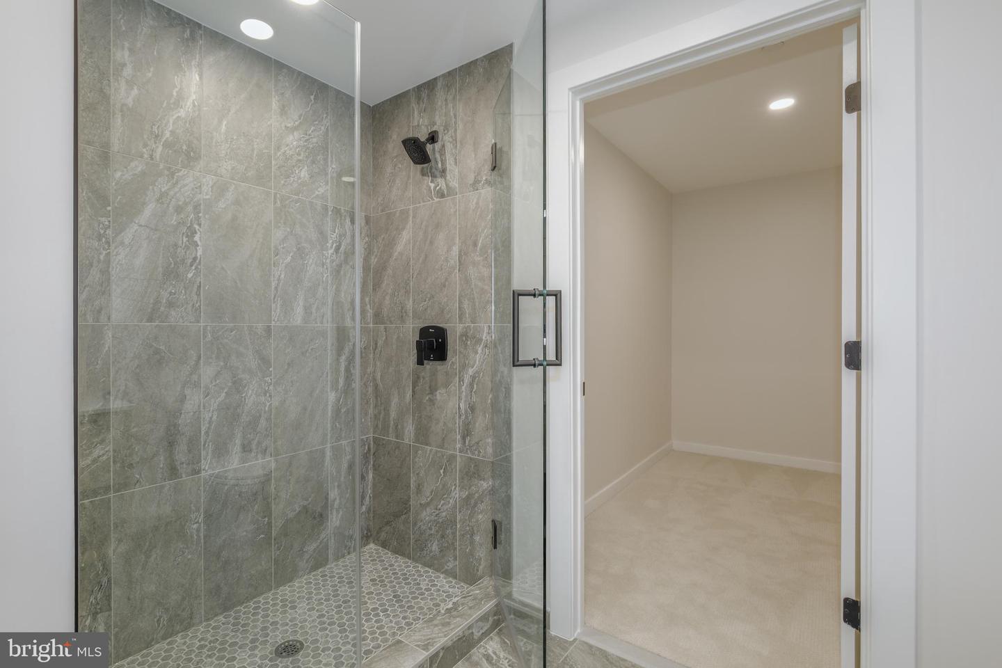 255 W. FALLS STATION BLVD #311, FALLS CHURCH, Virginia 22046, 2 Bedrooms Bedrooms, ,2 BathroomsBathrooms,Residential,For sale,255 W. FALLS STATION BLVD #311,VAFA2002816 MLS # VAFA2002816