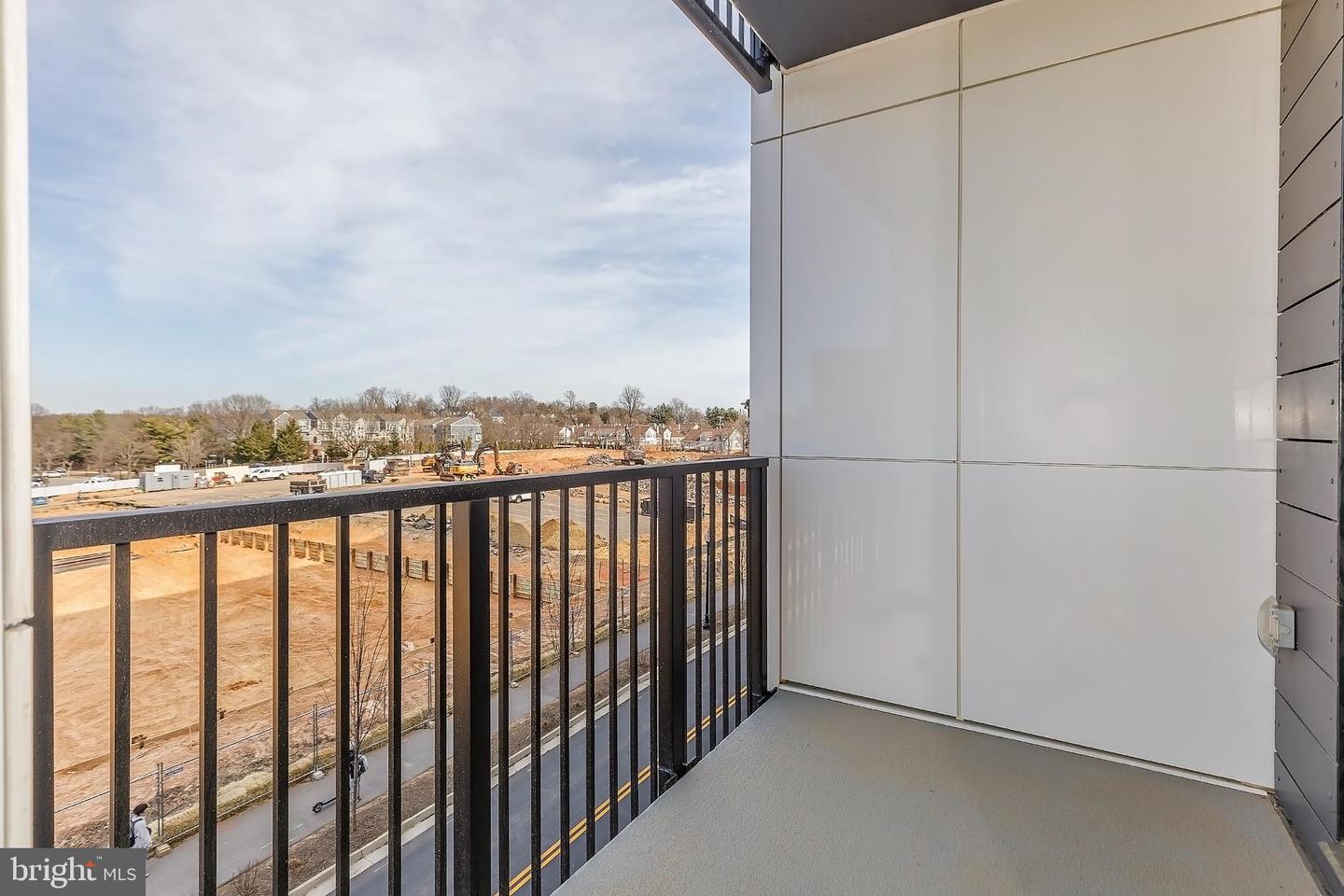 255 W. FALLS STATION BLVD #311, FALLS CHURCH, Virginia 22046, 2 Bedrooms Bedrooms, ,2 BathroomsBathrooms,Residential,For sale,255 W. FALLS STATION BLVD #311,VAFA2002816 MLS # VAFA2002816