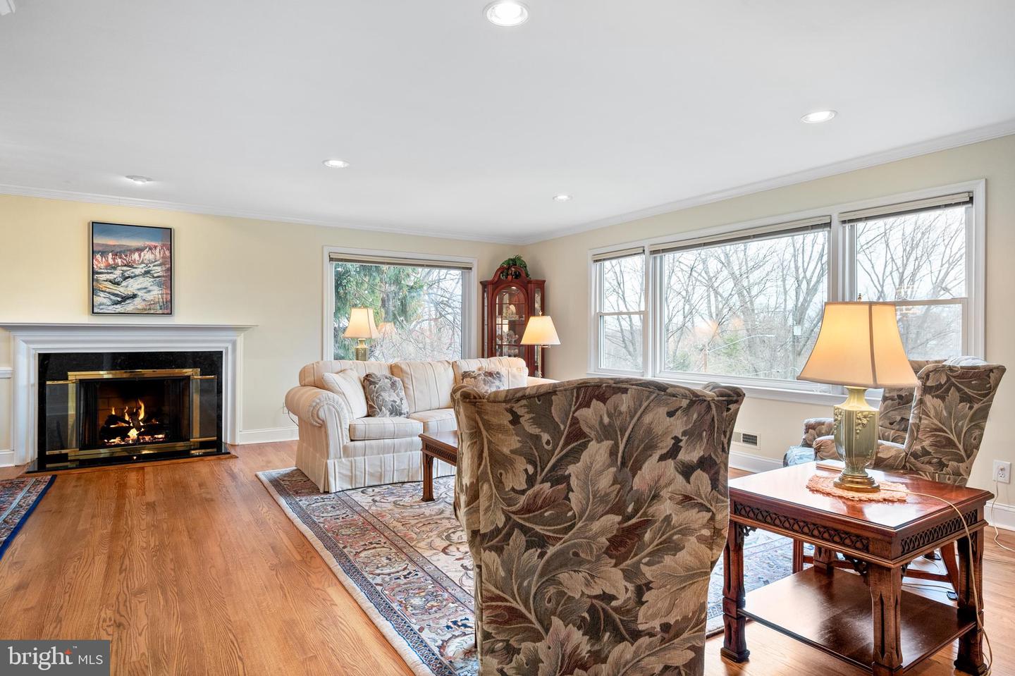 7104 SUSSEX PL, ALEXANDRIA, Virginia 22307, 3 Bedrooms Bedrooms, ,3 BathroomsBathrooms,Residential,For sale,7104 SUSSEX PL,VAFX2227354 MLS # VAFX2227354