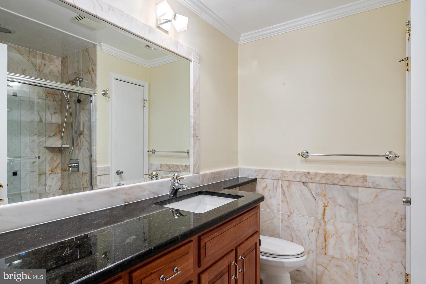 7104 SUSSEX PL, ALEXANDRIA, Virginia 22307, 3 Bedrooms Bedrooms, ,3 BathroomsBathrooms,Residential,For sale,7104 SUSSEX PL,VAFX2227354 MLS # VAFX2227354