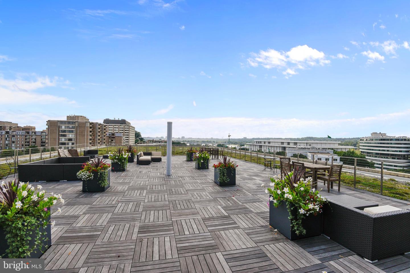 2475 VIRGINIA AVE NW #618, WASHINGTON, District Of Columbia 20037, 1 Bedroom Bedrooms, ,1 BathroomBathrooms,Residential,For sale,2475 VIRGINIA AVE NW #618,DCDC2189712 MLS # DCDC2189712